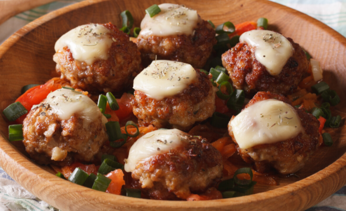 Chicken Meatballs With Mozzarella